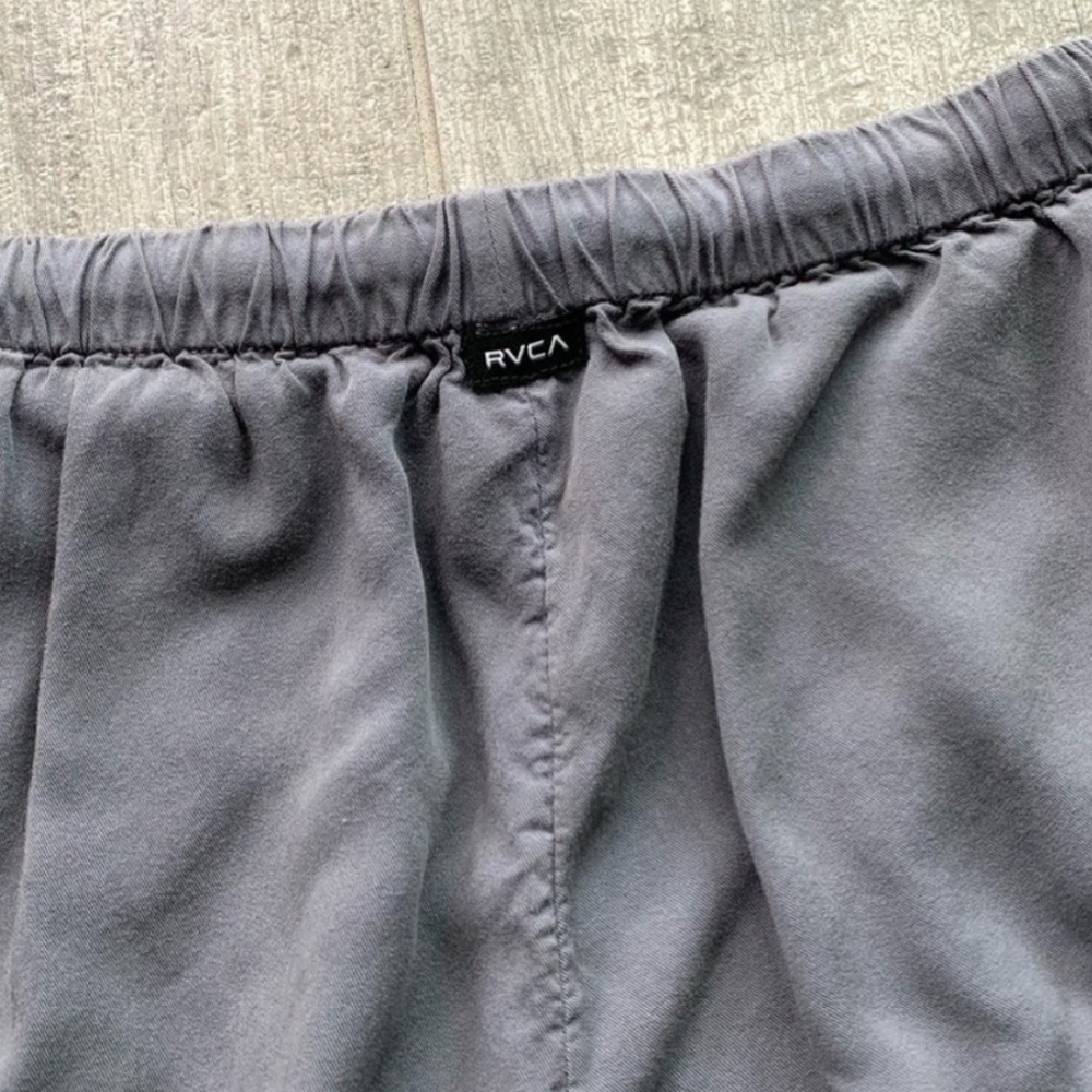 ๐ฅ๐ฅRVCA - NEW YUME SHORT๐ฅ๐ฅ - Picture 4 of 5